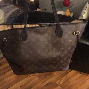 Louis Vuitton Neverful MM. Code number S02057